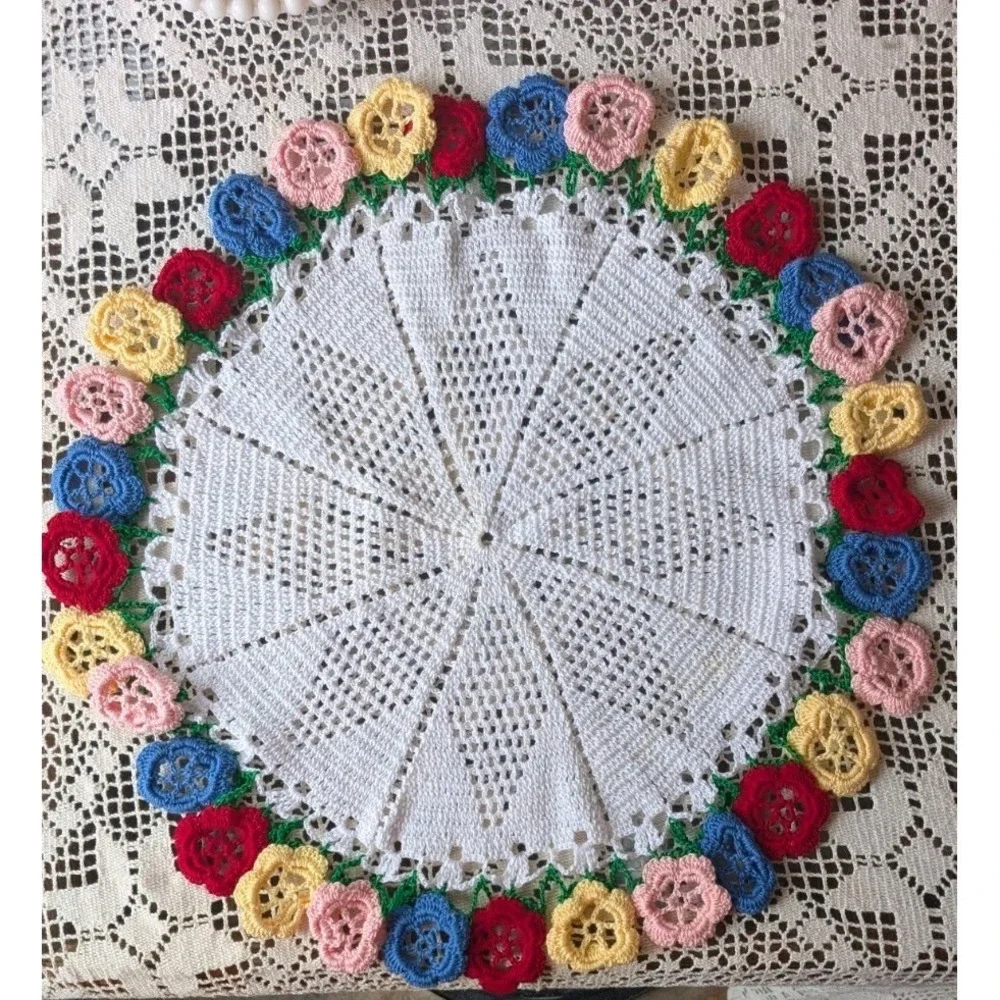 Vtg Flower Crochet 3D Rose Doily Floral Lace Roll Up In Vase Bouquet Cottagecore